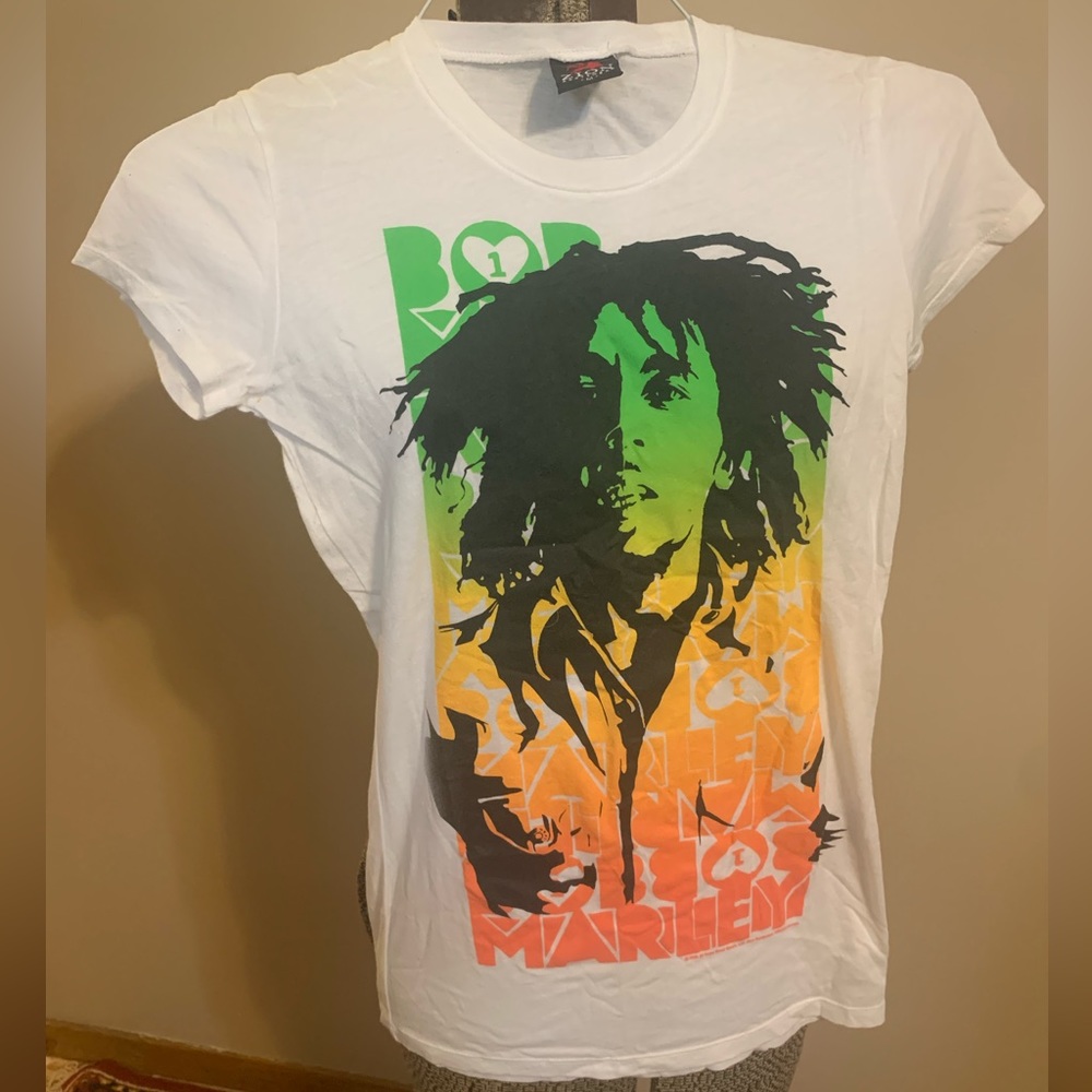 Zion Rootswear Medium Bob Marley Tee NWOT